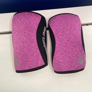 Bear Komplex 7mm knee sleeves